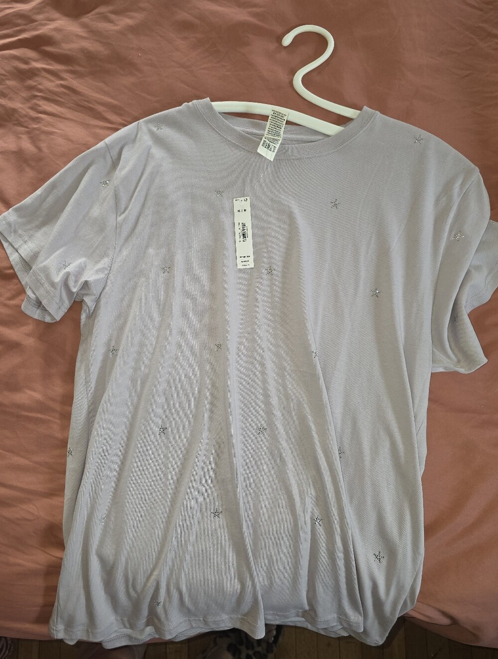 VS PINK womens Light Lavender Short-Sleeve Tee with Subtle Star Embellishments